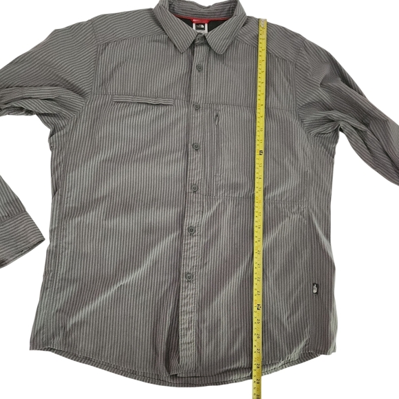 THE NORTH FACE Men's Nylon Stripe Button-Up Shirt grey medium - Picture 13 of 15